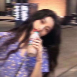 小女生个性十足微信头像模糊重影