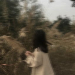 简单干净的女生时尚微信头像假装的我不要