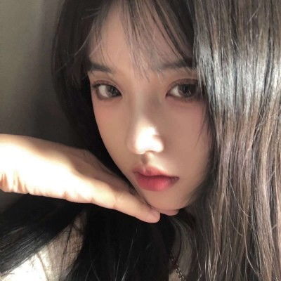 头像女真人甜妹文案