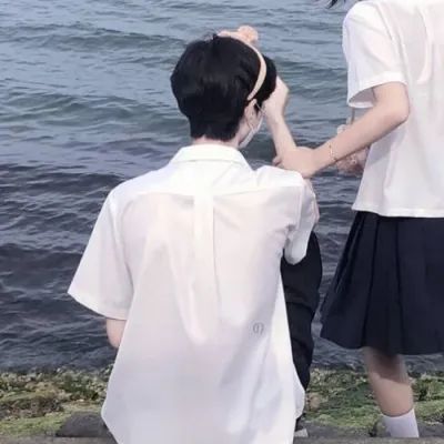 情侣头像众心捧月,你最耀眼