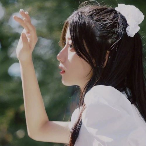 有哪些看上去干净温柔的女生头像