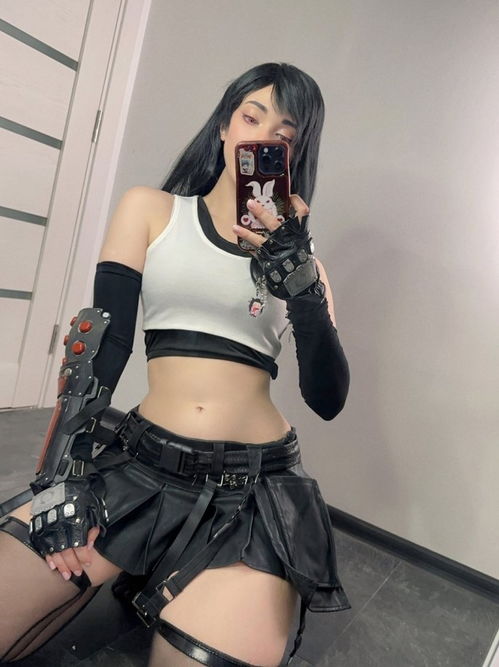 乌克兰美女cos咒术回战冥冥皮衣黑丝身材热辣