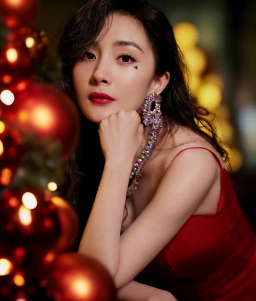 杨幂爸爸怼女儿后获首胜,在女儿帮自己追星后秒改口,父爱满满