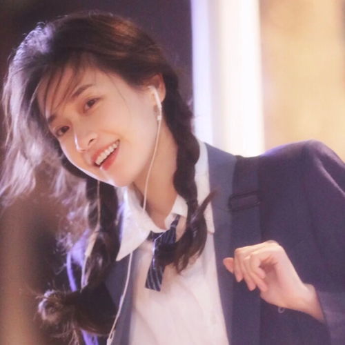 头像偏复古真人女头