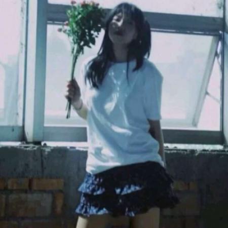 梦幻朦胧意境女生头像拼尽全力找到自己的幸福