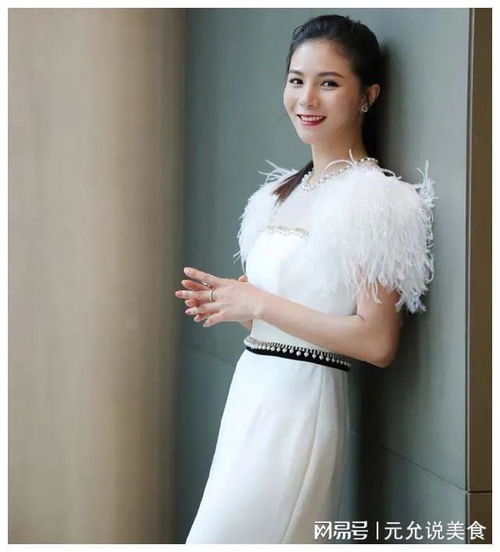 奥运会上被求婚的何姿晒照,一袭白裙仙气飘飘,完全看不出已生娃