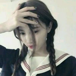 喜欢一个女孩,想换成她的情头,求好心人回答,她头像如下