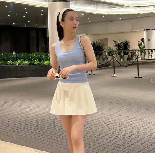 方媛晒带娃日常,小女儿露正脸超像郭富城,辣妈萌宝高颜值抢镜