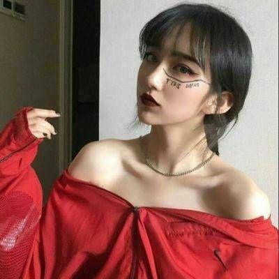 超拽微信网名女生霸气嚣张不犯法可爱点