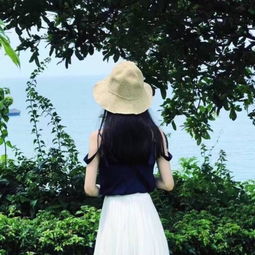 从颜巧霞著为爱而生,优雅而立探秘散文打动人心的五大关键词