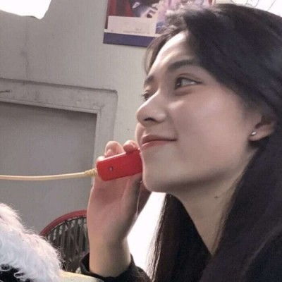 网易云热评还记得当时我半开玩笑的问她,女生天天追星不累啊她说