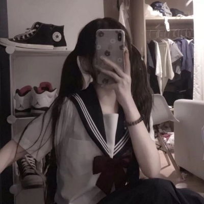 暗黑腹黑中带着可爱个性的女生头像