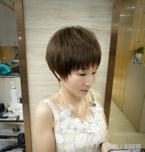 最受中年女性欢迎的短发10款,好看显年轻,一剪忘不了