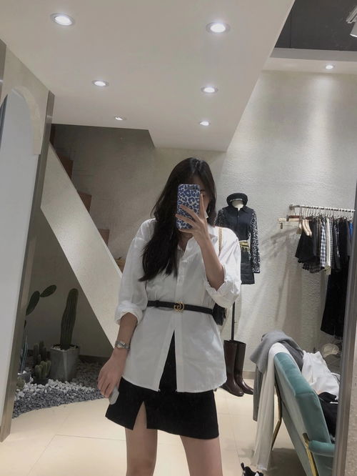 主播驾到长腿美女的反差萌外表高冷,内心可爱日昇文化