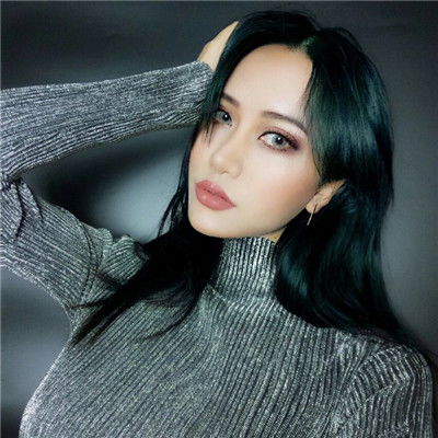 女生超拽霸气2018黑白头像大全青春的羽翼划破伤痛的记忆