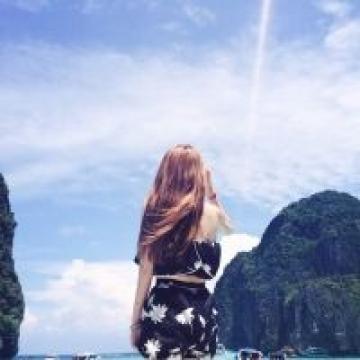 海边唯美的身影