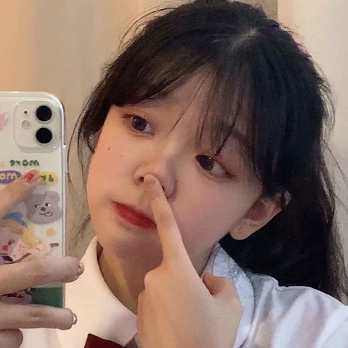 迎接春意的女生头像