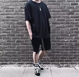 关于潮袜,你不得不知道的夏日搭配小秘密