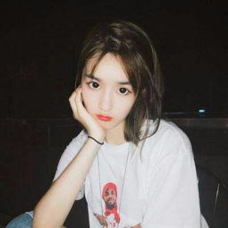这女孩是谁啊