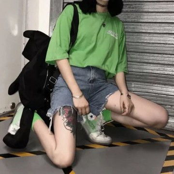 原谅绿头像女生半身部位社会真人高清全部绿头像,女生头像图片