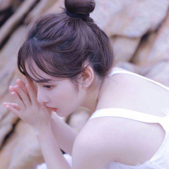 下月起,桃花飞扬,喜从天降,旧爱巧遇,心动不渝,结连理共白首金牛座