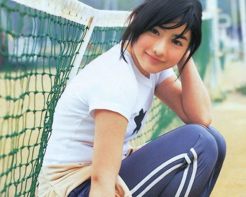 日女星石原里美泡温泉遭鬼手拽小腿