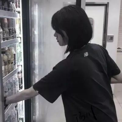 很酷很拽个性女头像