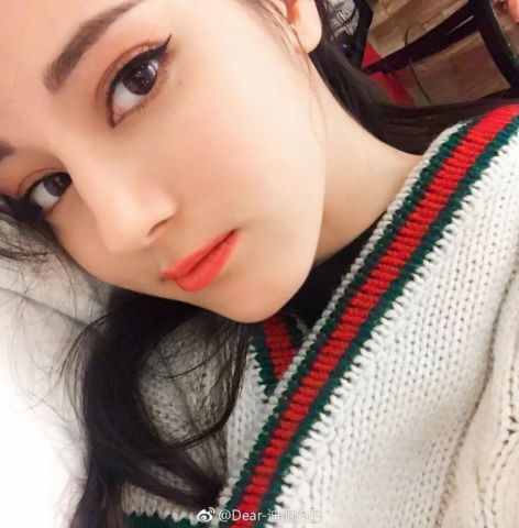 被迪丽热巴带火的新月眉,你还没换上吗