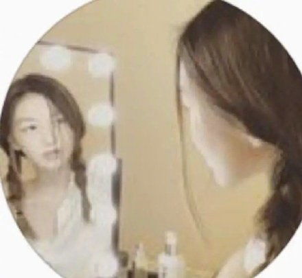 李嫣不堪舆论压力频繁换社交账号,14岁优越身材堪比超模,比同龄人更早熟
