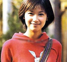 众女神青涩容颜曝光王菲张曼玉也土得掉渣