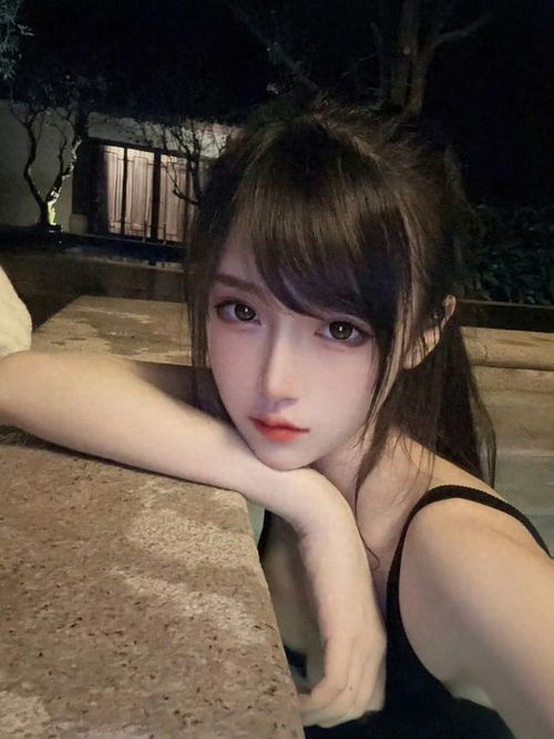 美女主播腐团儿,黑色比基尼自拍,身材好顶