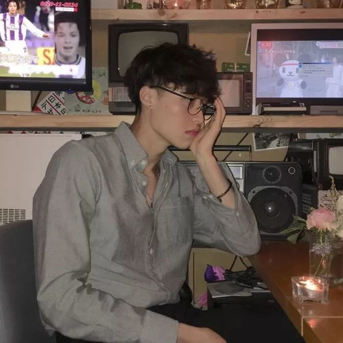 头像或许换个时间有些人真的很合适