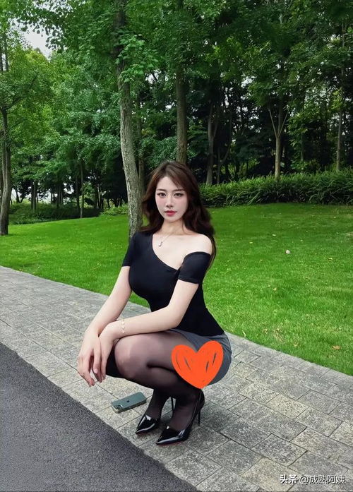 长腿美女气质如兰,身材婀娜多姿