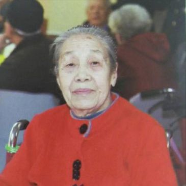 她是母亲专业户,女婿是雷锋扮演者,晚年为何沦落捡破烂