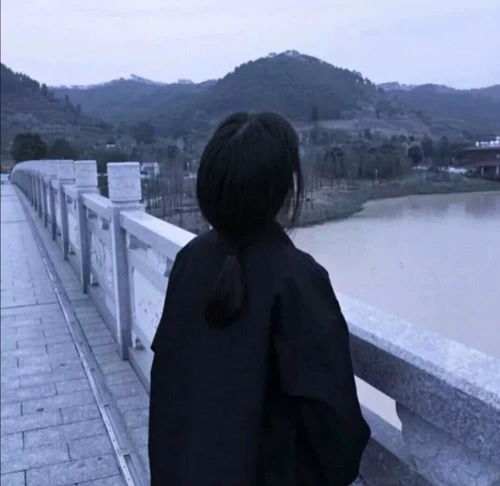 氟西汀微丧女头你就做你自己吧,奇怪一点也没关系