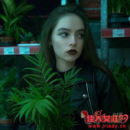 摩羯男对待他爱的女人是怎样揭男人对主动的女人怎么看