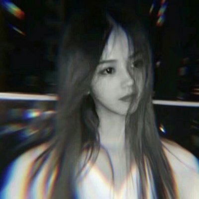 侧脸黑白女头像高冷网图女生孤独伤感头像