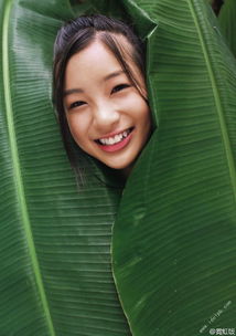 新鲜甜美这是日本女星16岁时拍的比基尼写真