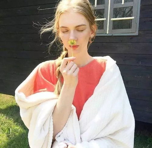 女生头像好好去爱你的女孩子吧,像当初爱我一样