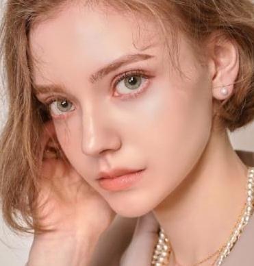 欧美骨相配上韩系妆容有多美德国21岁女模特,美貌仿佛真人芭比