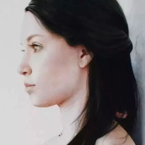 15岁开始画肖像,如今她画的女性栩栩如生,皮肤水嫩通透