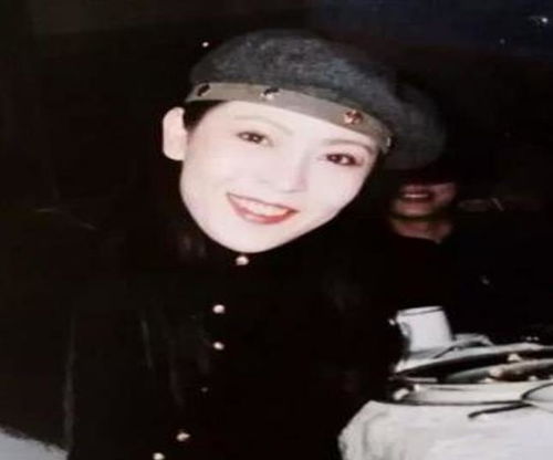 18岁被母亲卖到舞厅,23岁成为港星最害怕的女人,陈岚多霸气