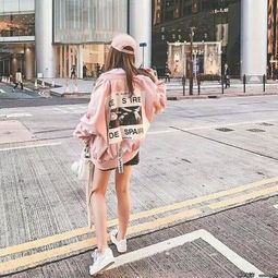 和你的心上人一起走在街上动漫情侣头像