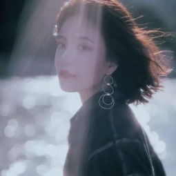 伤感忧郁的气质女生头像