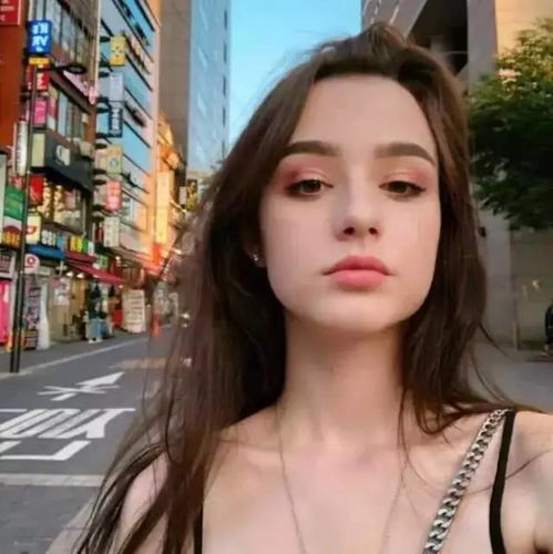 情话短句念旧的人总是容易受伤
