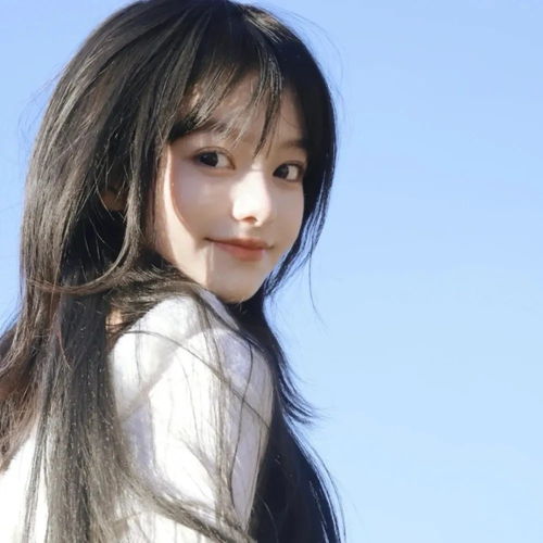 女生头像干净女头