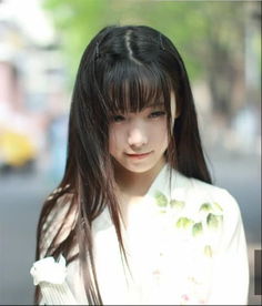 谁认识这个妹子是谁