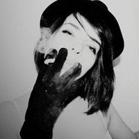 超拽帅气女生抽烟头像