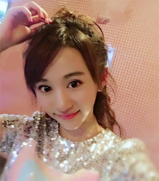 微微一笑很倾城八大女配角小雨妖妖校花太美了