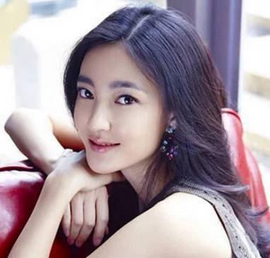 女人一定要做眉毛,就像男人必须刮胡子